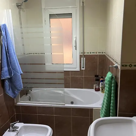 Casa Con Piscina Comunitaria * Miami Playa